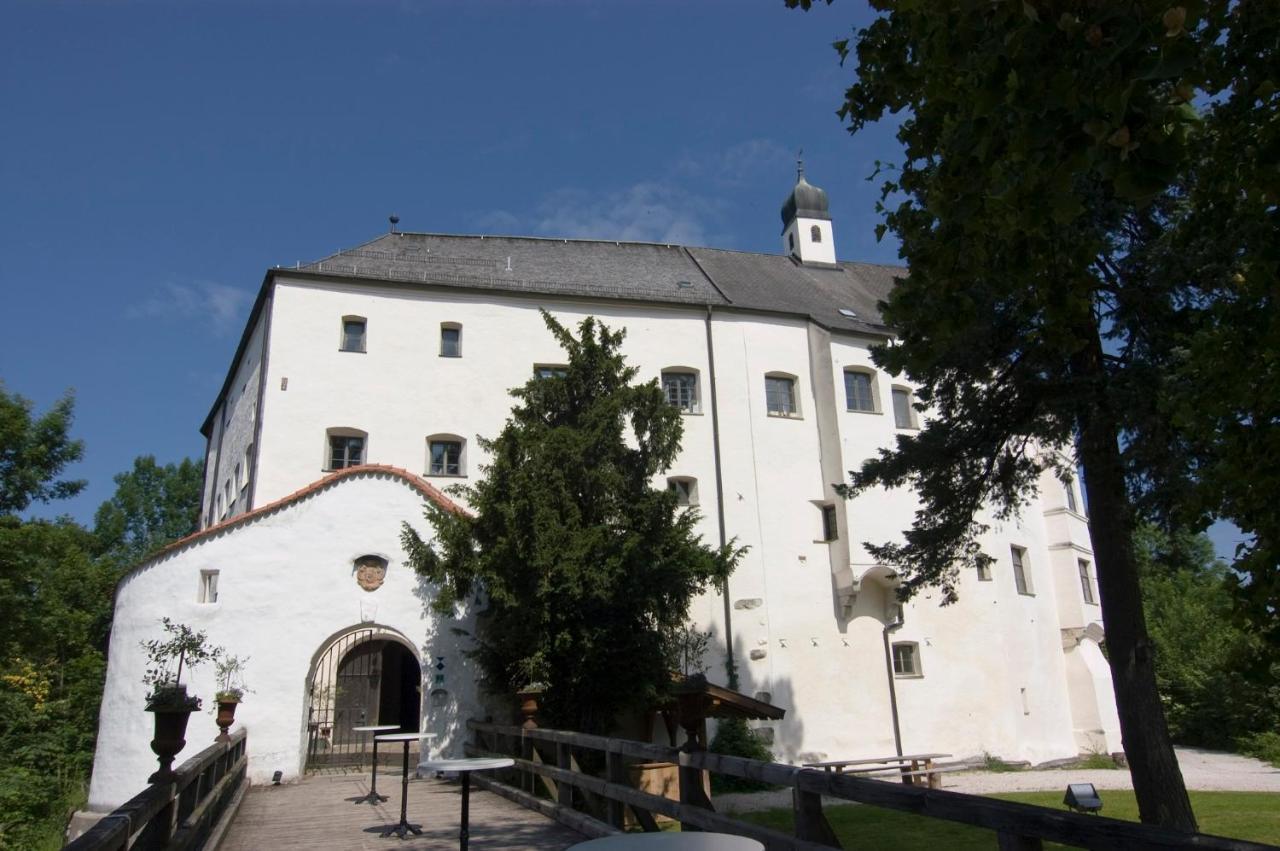 Hotel Schloss Amerang Exteriör bild