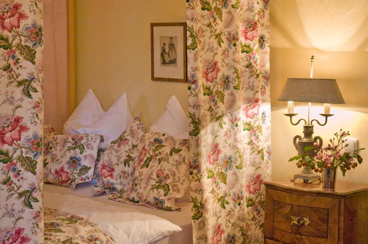 Hotel Schloss Amerang Exteriör bild